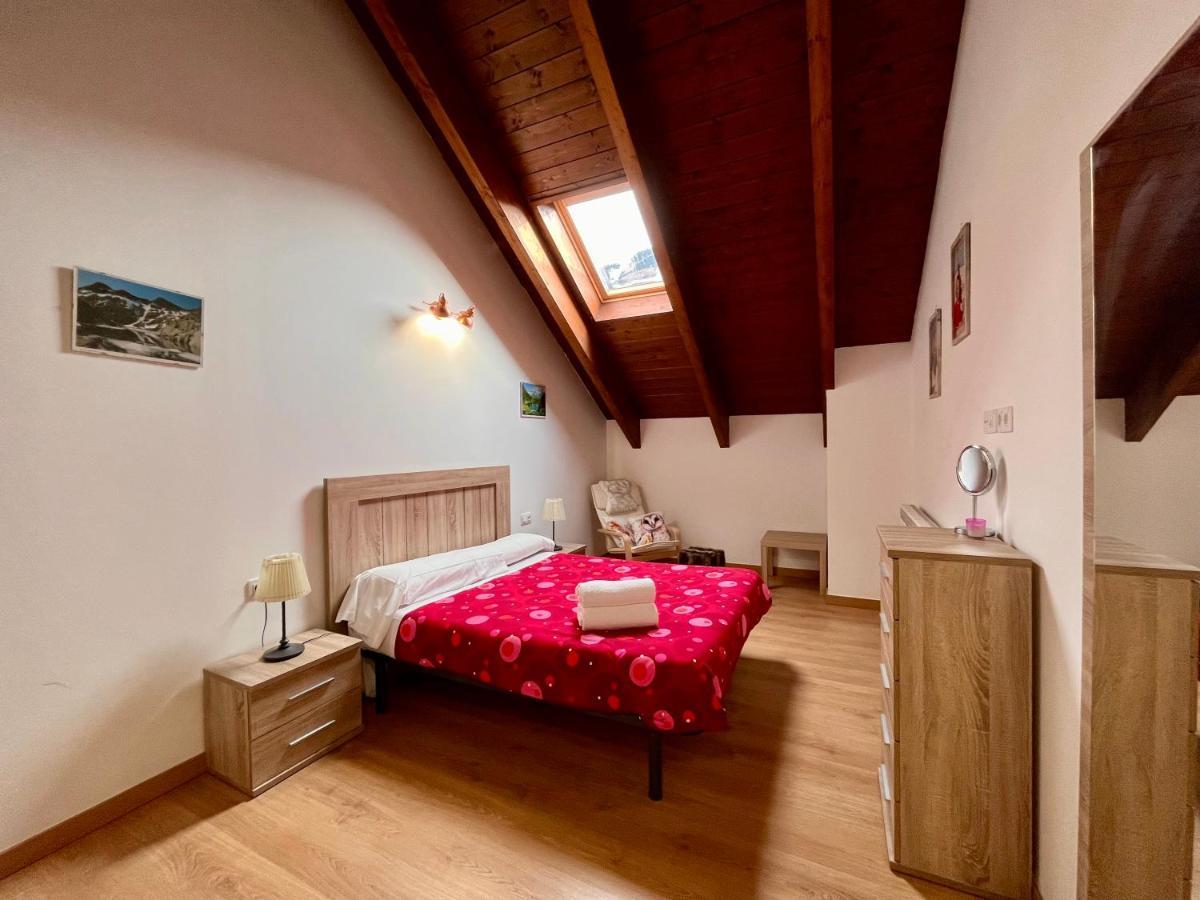 Bpirineos-Ardones Apartment Бенаск Екстериор снимка